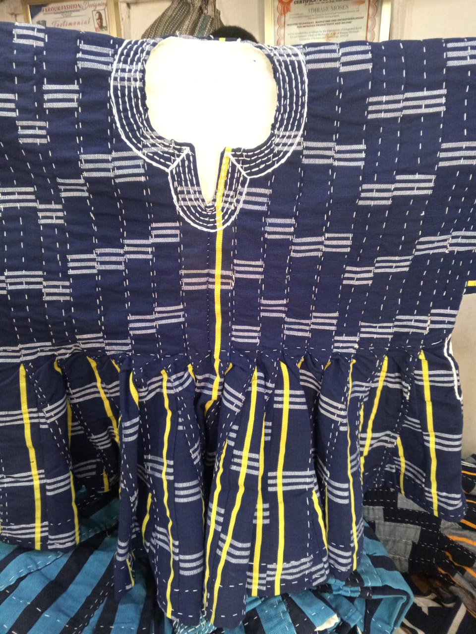 Handwoven Northern Ghanaian Smock (Fugu) - Image 2
